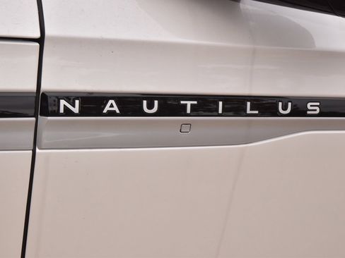 New 2026 Lincoln Nautilus Premier image 42