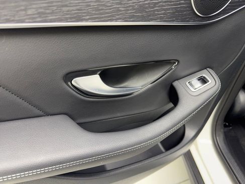 Used 2022 Mercedes-Benz GLC 300 image 34