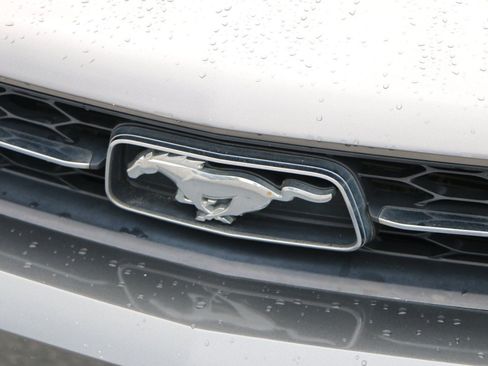 Used 2011 Ford Mustang Premium w/ 202A Rapid Spec Order Code RWD image 12