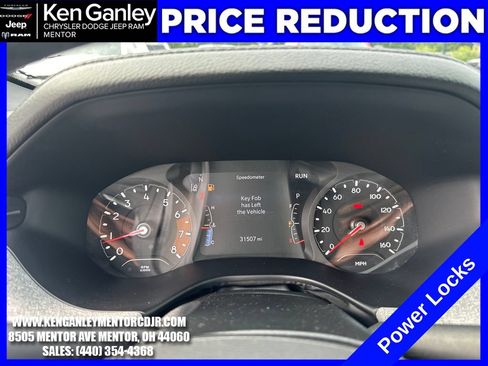 Used 2023 Jeep Compass Latitude AWD/4WD image 16