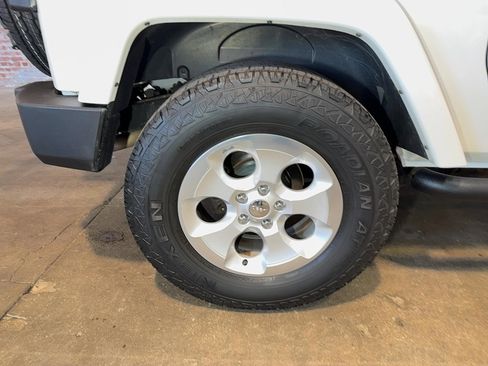 Used 2015 Jeep Wrangler Sahara w/ Connectivity Group image 92