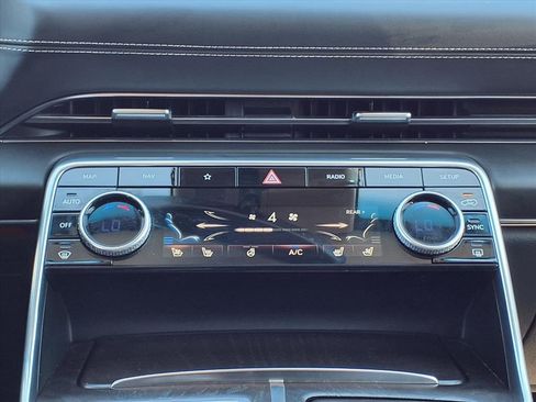 Used 2024 Genesis GV80 3.5T image 26