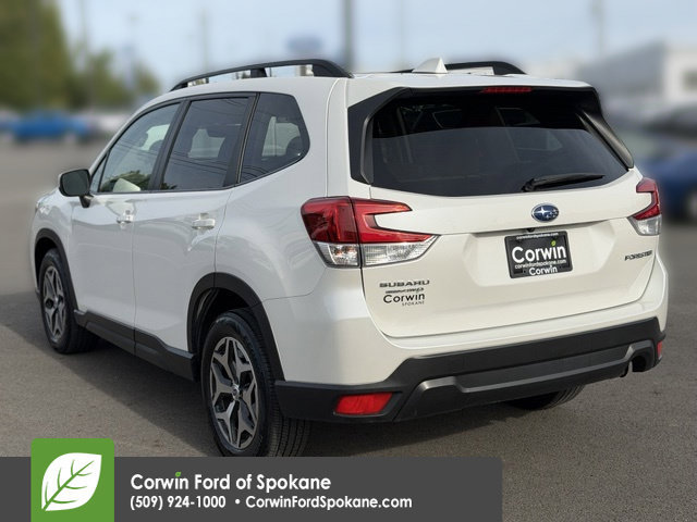 Used 2019 Subaru Forester Premium w/ All-Weather Package AWD/4WD image 15