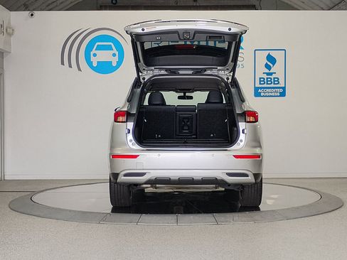 Used 2023 Mitsubishi Outlander SE image 40