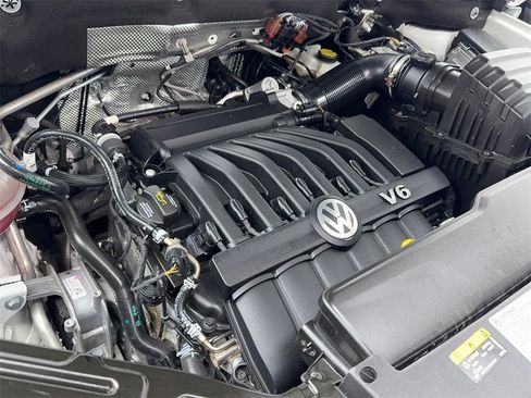 Used 2023 Volkswagen Atlas Cross Sport SEL Premium R-Line image 56