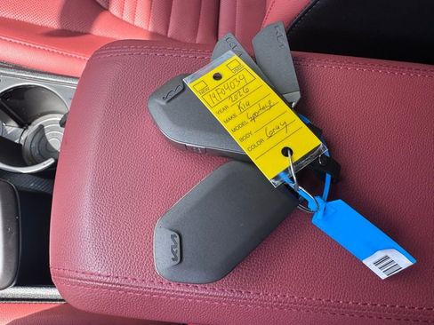 Used 2026 Kia Sportage SX FWD image 2