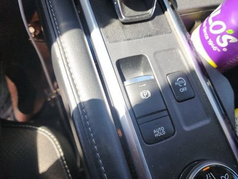 Used 2022 Nissan Pathfinder SL image 29