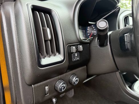 Used 2018 Chevrolet Colorado LT image 10