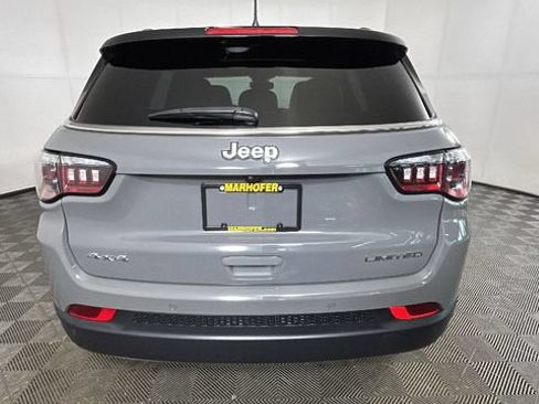 Used 2023 Jeep Compass Limited w/ Sun and Sound Group AWD/4WD image 4