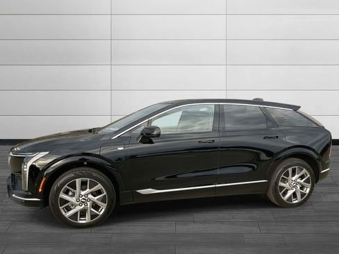 New 2026 Cadillac Optiq Luxury 1 image 2