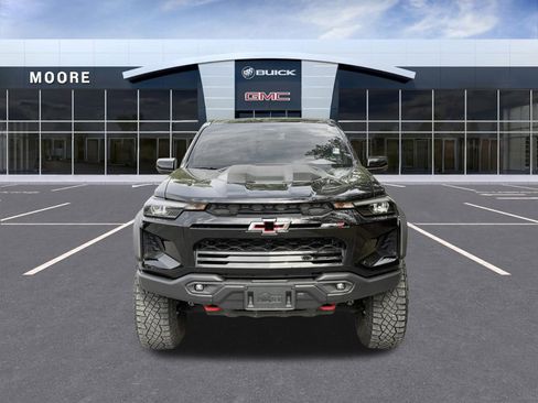 Used 2024 Chevrolet Colorado ZR2 w/ ZR2 Bison Edition image 8