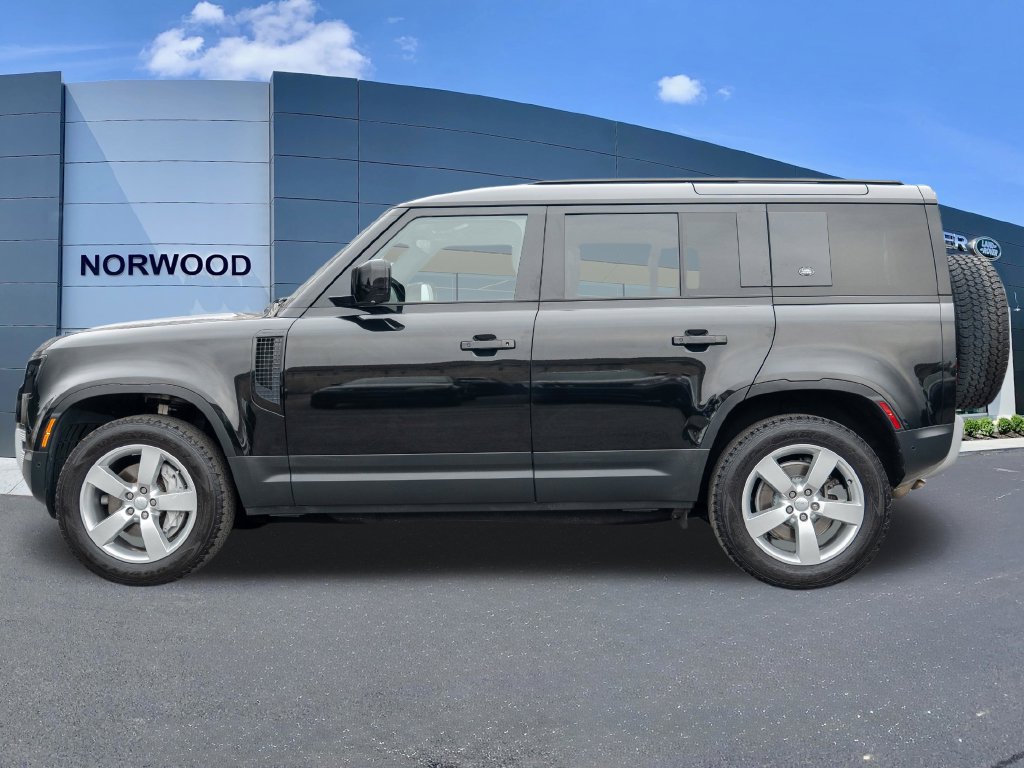 Used 2023 Land Rover Defender 110 SE AWD/4WD image 8