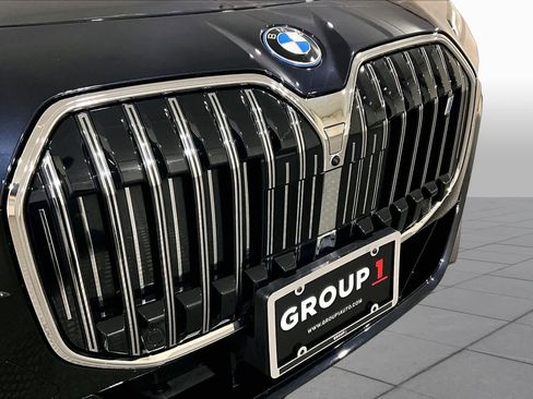 Certified 2023 BMW i7 xDrive60 AWD/4WD image 31