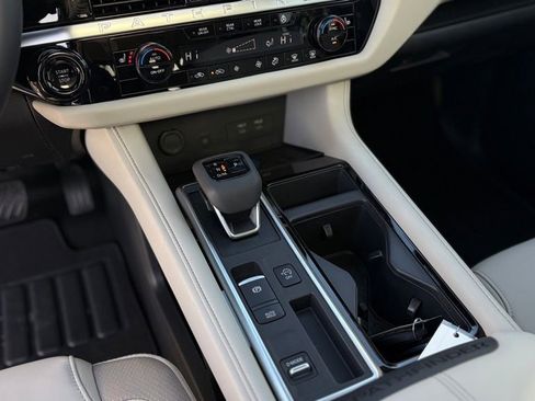 New 2026 Nissan Pathfinder SL image 21