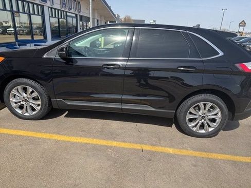 Used 2024 Ford Edge Titanium AWD/4WD image 7