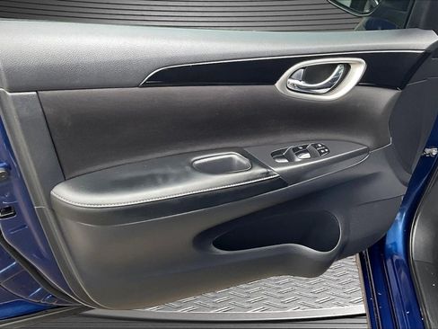 Used 2018 Nissan Sentra SV FWD image 19