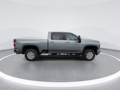 Used 2025 Chevrolet Silverado 2500 LT AWD/4WD image 9