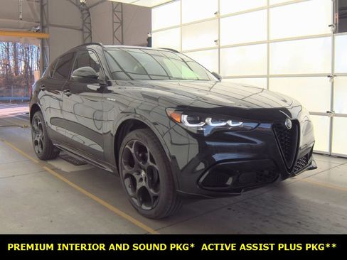 Used 2024 Alfa Romeo Stelvio Veloce image 1