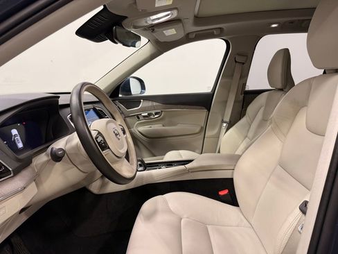 Used 2024 Volvo XC90 B5 Plus image 10