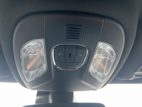 Certified 2024 Jeep Compass Limited image 35