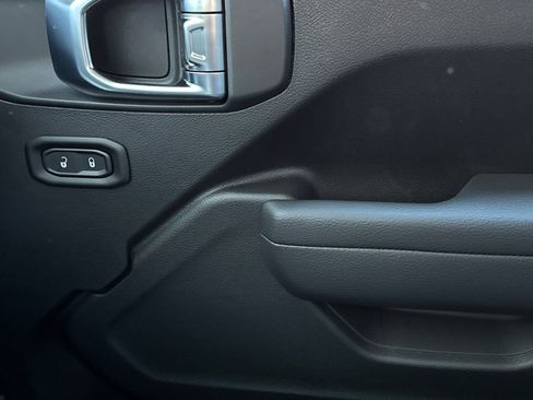 New 2026 Jeep Gladiator Sport image 19