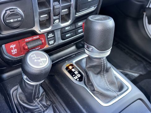 Used 2026 Jeep Gladiator Rubicon AWD/4WD image 8