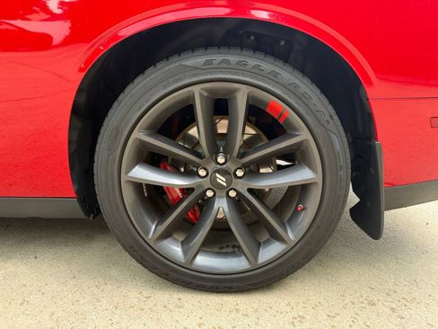Used 2019 Dodge Challenger R/T Scat Pack w/ Driver Convenience Group RWD image 34
