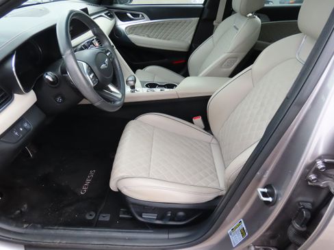 Used 2023 Genesis G70 3.3T w/ Sport Prestige Package image 38