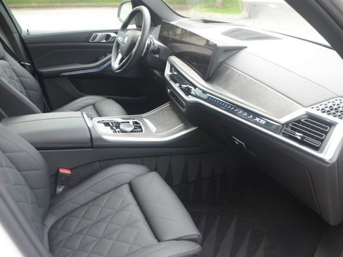 Used 2026 BMW X5 sDrive40i RWD image 4