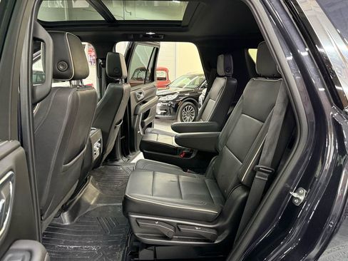 Used 2023 GMC Yukon SLT image 15