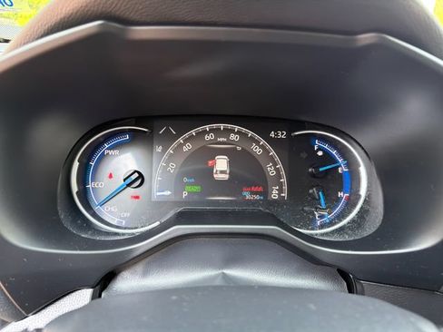 Certified 2025 Toyota RAV4 LE AWD/4WD image 30