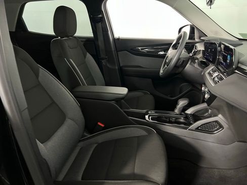 Used 2025 Chevrolet TrailBlazer LT image 31
