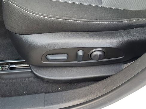 Used 2023 Chevrolet Blazer LT image 25