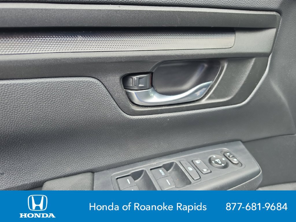 Used 2025 Honda CR-V LX image 11