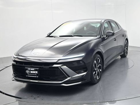 Used 2024 Hyundai Sonata SEL FWD image 3
