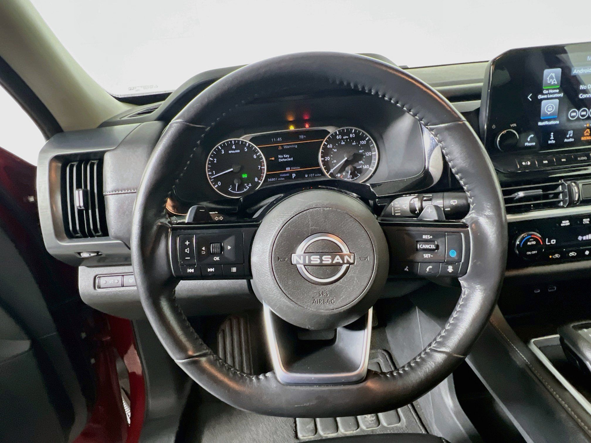 Used 2025 Nissan Pathfinder SL FWD image 17