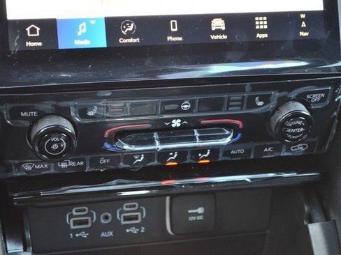 New 2025 Jeep Grand Cherokee Limited image 27