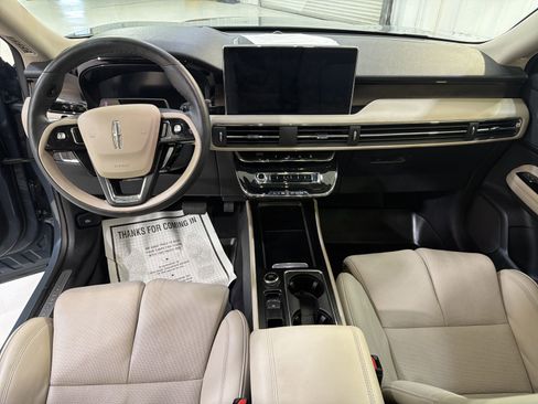 Used 2025 Lincoln Corsair Reserve w/ Equipment Group 202A AWD/4WD image 23
