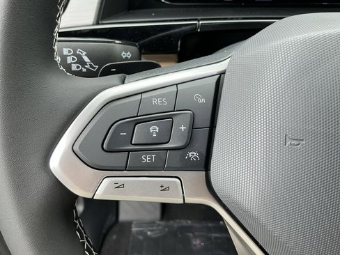 New 2026 Volkswagen Atlas Cross Sport SE FWD image 16