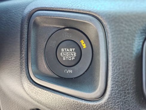 Used 2026 Jeep Wrangler Sport AWD/4WD image 18