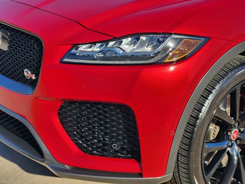 Used 2020 Jaguar F-PACE SVR image 8