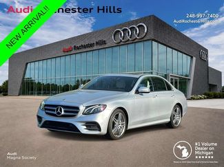 Used 2017 Mercedes-Benz E 300 4MATIC video 1