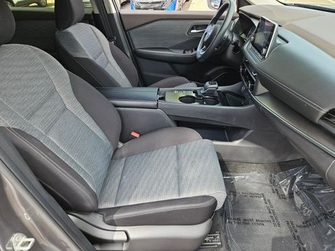 Used 2023 Nissan Rogue SV FWD image 24