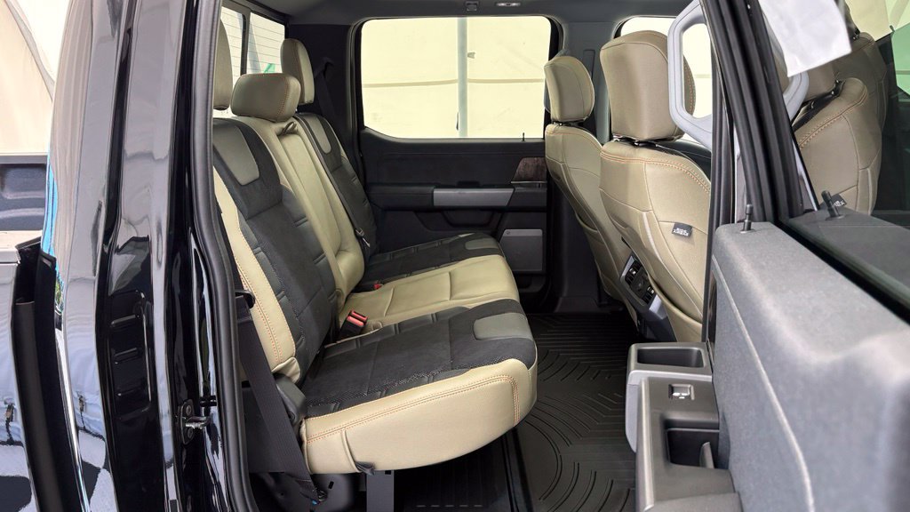 New 2026 Ford F250 Lariat w/ Black Appearance Package AWD/4WD image 26