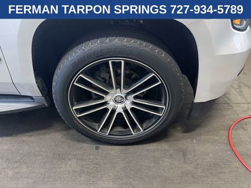 Used 2016 Chevrolet Tahoe LT w/ Luxury Package RWD image 2