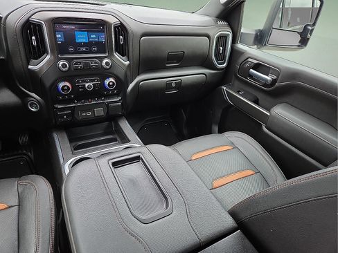 Used 2022 GMC Sierra 2500 AT4 w/ Gooseneck/5TH Wheel Package AWD/4WD image 12