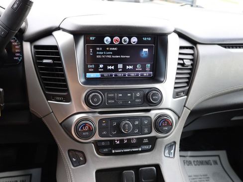 Used 2018 Chevrolet Suburban LT RWD image 10