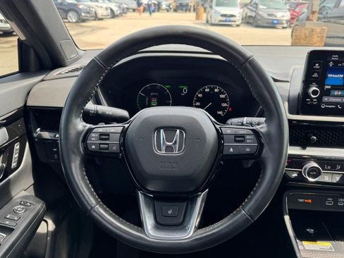 Used 2025 Honda CR-V Sport Touring image 13