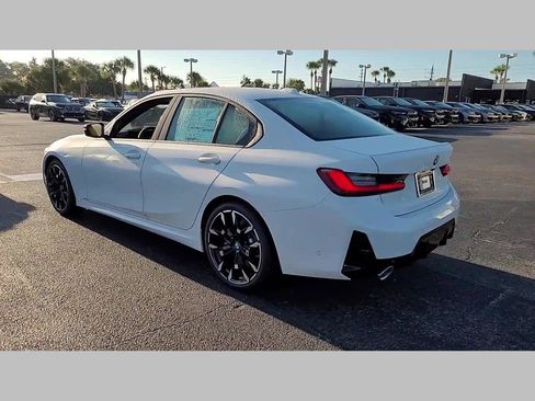 New 2025 BMW 330i 330i w/ M Sport Package image 15