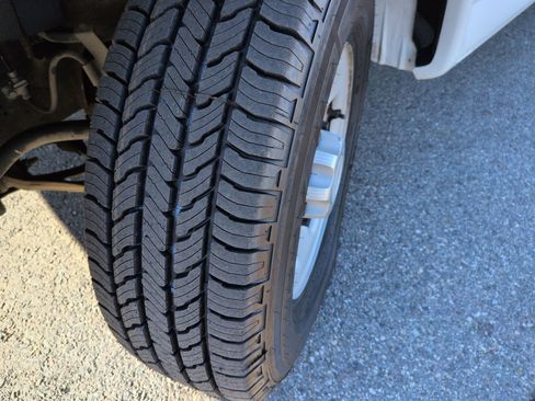 Used 2017 Chevrolet Express 2500 LS image 12